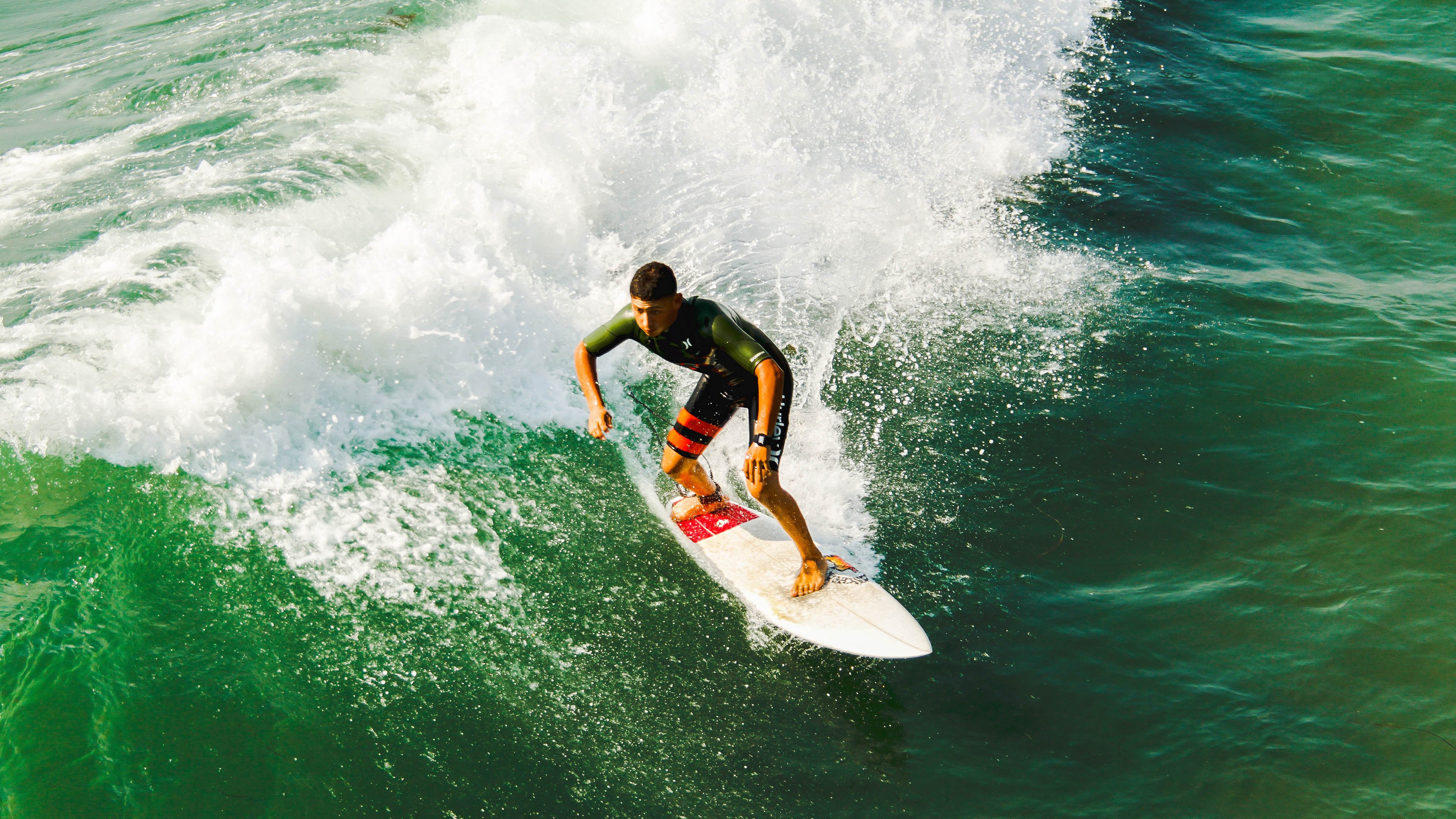 开云体育在线-历史的翻盘与新星的烈焰，哥伦比亚绝地反击，姆巴佩主宰时代